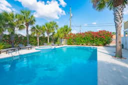 FL - 8516 DESTIN P