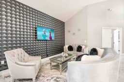 Paradise Glam – Play, Swim & Chill