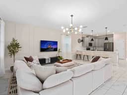 SUPER AMUSING- 9BDR/5BA MOVIEs ROOM & SLEEPs 34!