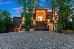 Luxury Retreat in Broken Bow w Forest Views!