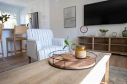 Family Retreat with Hot Tub, Gym & Games in Denver