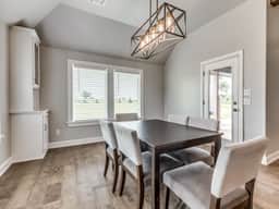 Family-Friendly Luxury- 5BR Home near Woodlands