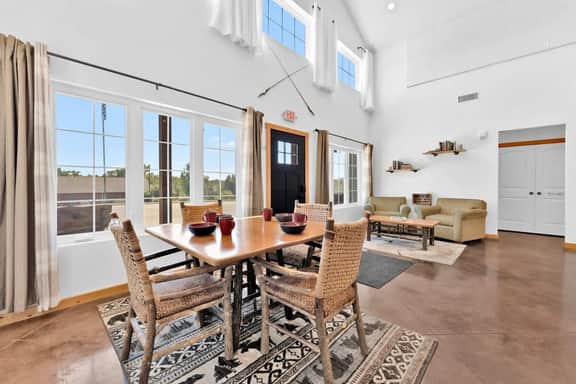 MO- 2750 KIRKLAND DR