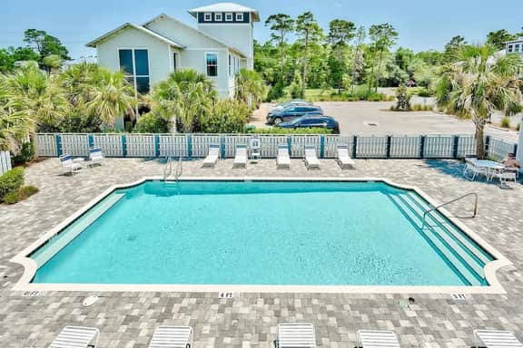 4923 East Destin 4