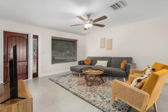 FL- 4129 E RIVER DR