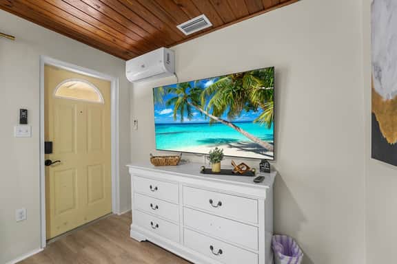 304 Lakeshore #3