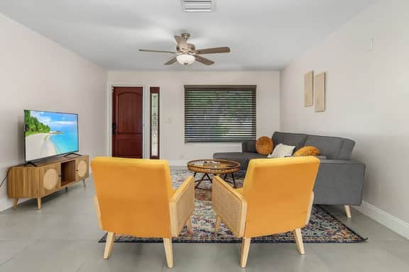 4129 E River Drive 