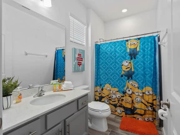 BLUE- SLEEPs 24 w/POOL & MOVIE LOFT!