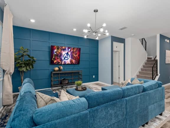 BLUE- SLEEPs 24 w/POOL & MOVIE LOFT!