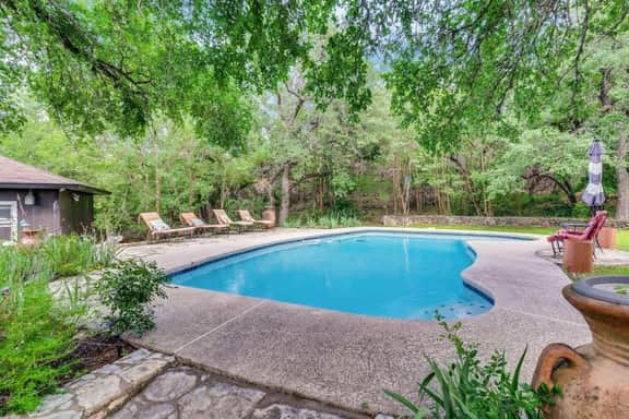 Austin Oasis: 5-BR Home w/ Pool & Cozy Fire Pit
