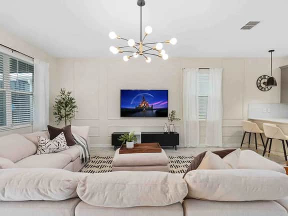 SUPER AMUSING- 9BDR/5BA MOVIEs ROOM & SLEEPs 34!