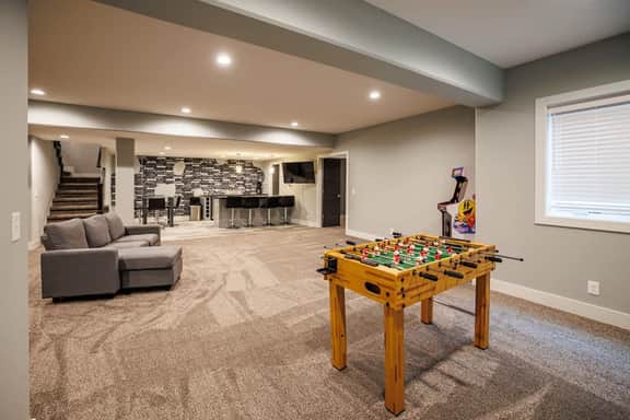 Luxury Retreat- Modern 5BR Ranch in Bennington