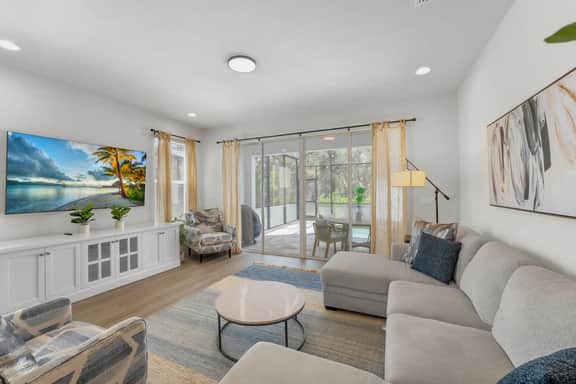 New Listing!4Bd 3Bth/Pool/Resort