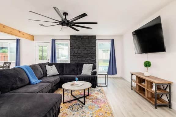 Relaxing Austin Spot: Pool, Fire Pit, Games