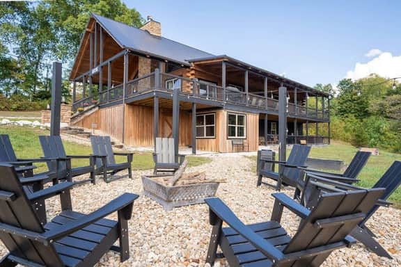 Serenity Ridge- Scenic Luxury Log Estate Getaway