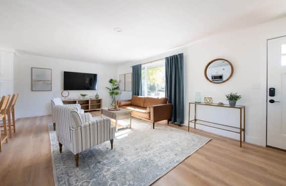 Family Retreat with Hot Tub, Gym & Games in Denver