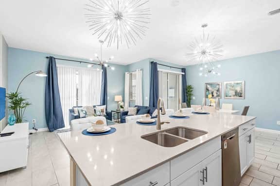 SUPER DOPE-  Home w POOL & AMENITIEs!