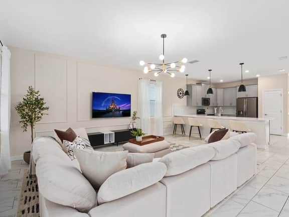 SUPER AMUSiNG- 9BDR/5BA MOVIEs ROOM & SLEEPs 34!