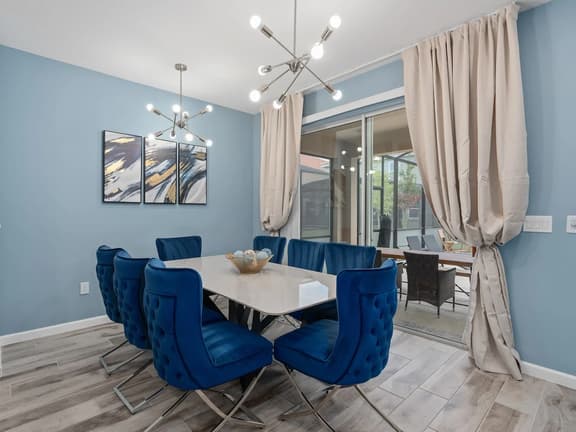 BLUE- SLEEPs 24 w/POOL & MOVIE LOFT!