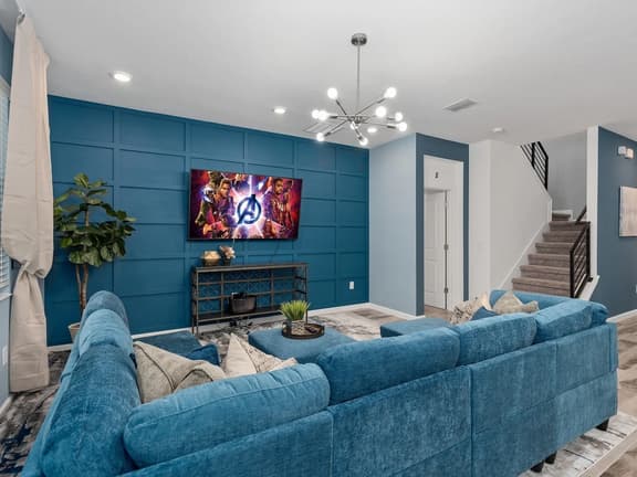 BLUE- SLEEPs 24 w/POOL & MOVIE LOFT!