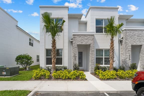 New Listing!4Bd 3Bth/Pool/Resort
